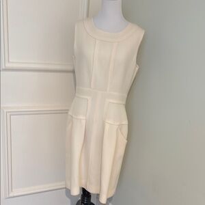 Oscar de la Renta Cream Sleeveless Sheath Dress